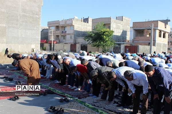 نماز عیدسعید فطردر آستان مقدس امامزاده عیسی(ع) اسلامشهر