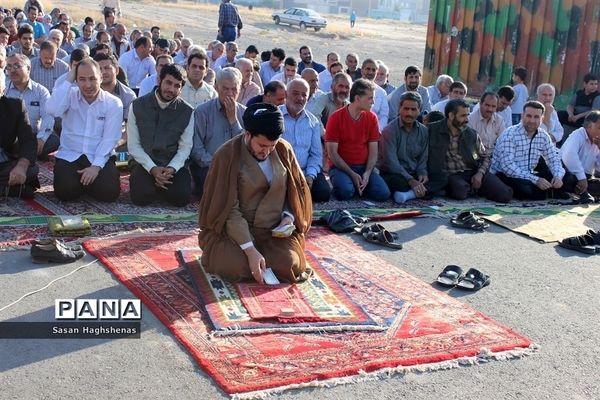 نماز عیدسعید فطردر آستان مقدس امامزاده عیسی(ع) اسلامشهر