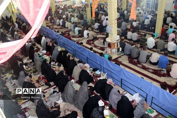 اقامه نماز عید سعید فطر در خاوران شهرستان جهرم