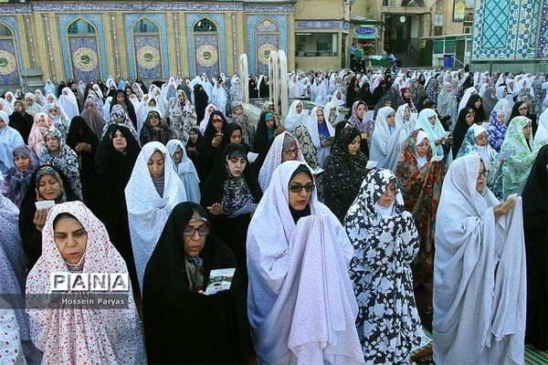 نماز عید فطر در امام زاده صالح(ع)