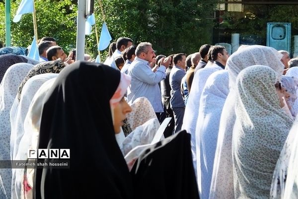 اقامه نماز عید سعید فطر در شهرستان فیروزکوه