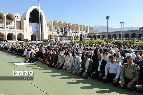 اقامه نماز عید سعید فطر در مصلای امام خمینی (ره)