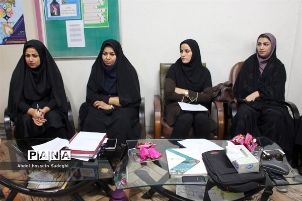 نشست تخصصی اداره تربیت بدنی با سر گروه های آموزشی درس تربیت بدنی استان بوشهر