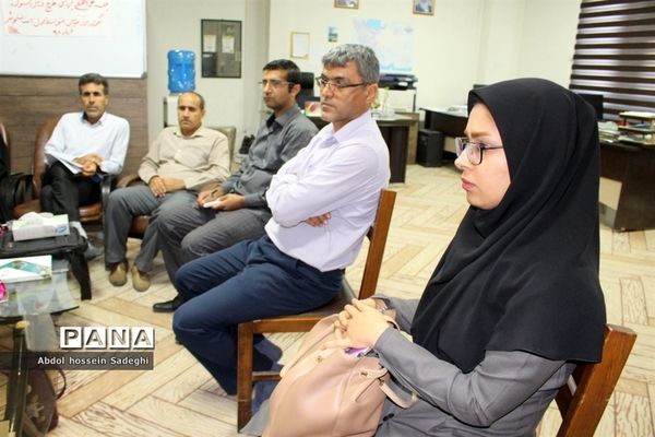 نشست تخصصی اداره تربیت بدنی با سر گروه های آموزشی درس تربیت بدنی استان بوشهر