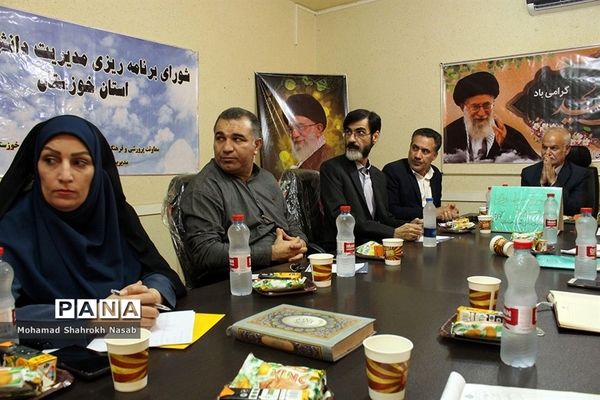 نشست شورای برنامه‌ریزی سازمان دانش‌آموزی خوستان