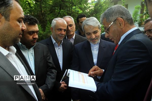 آیین تجلیل از خیرین مدرسه‌ساز و نکوداشت «محمدرضا حافظی» رئیس جامعه خیرین مدرسه‌ساز