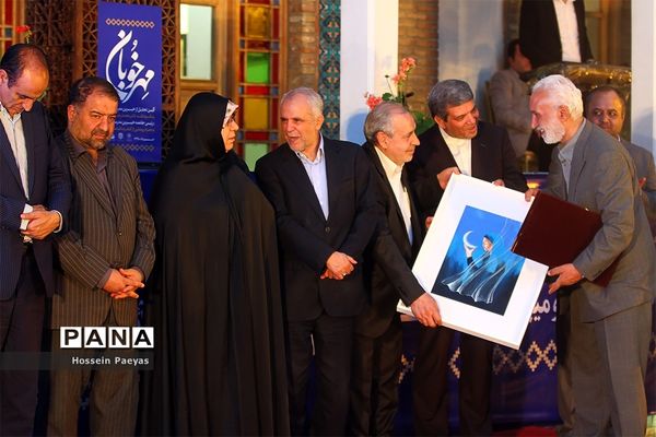 آیین تجلیل از خیرین مدرسه‌ساز و نکوداشت «محمدرضا حافظی» رئیس جامعه خیرین مدرسه‌ساز