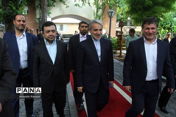 آیین تجلیل از خیرین مدرسه‌ساز و نکوداشت «محمدرضا حافظی» رئیس جامعه خیرین مدرسه‌ساز