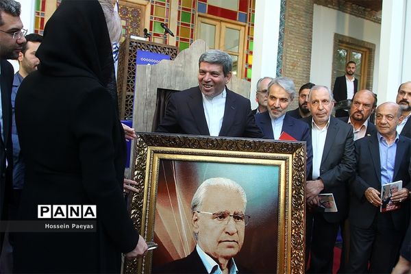 آیین تجلیل از خیرین مدرسه‌ساز و نکوداشت «محمدرضا حافظی» رئیس جامعه خیرین مدرسه‌ساز