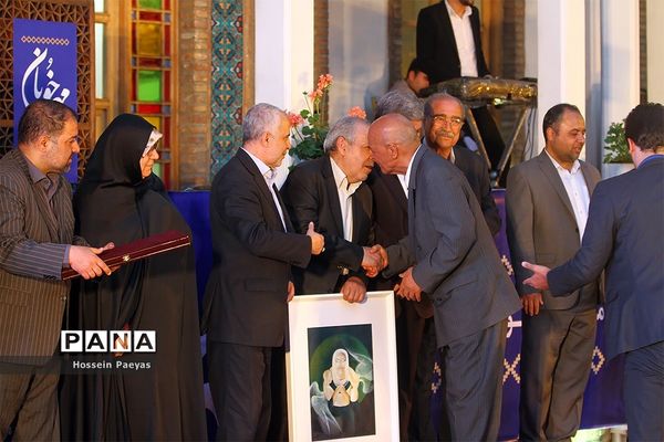 آیین تجلیل از خیرین مدرسه‌ساز و نکوداشت «محمدرضا حافظی» رئیس جامعه خیرین مدرسه‌ساز