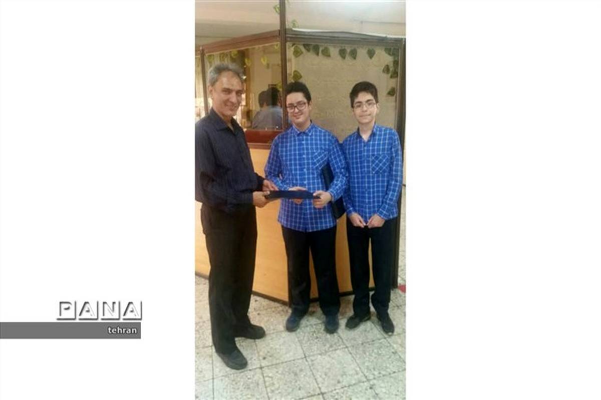 کسب مقام برتر دانش آموزان دبیرستان آزادگان در مرحله استانی جشنواره نوجوان خوارزمی
