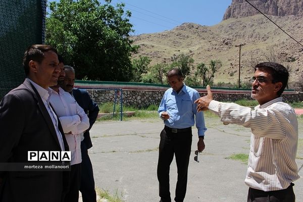 بازدید رئیس سازمان دانش آموزی از پتانسیل‌های گردشگری شهر مهریز