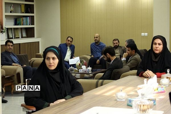 دیدار نیروهای ستادی حوزه پرورشی و فرهنگی با سرپرست اداره کل آموزش و پرورش خوزستان