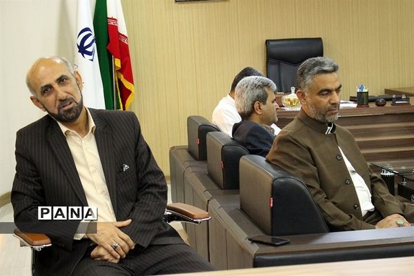 دیدار نیروهای ستادی حوزه پرورشی و فرهنگی با سرپرست اداره کل آموزش و پرورش خوزستان