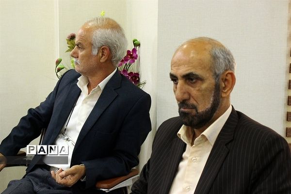 دیدار نیروهای ستادی حوزه پرورشی و فرهنگی با سرپرست اداره کل آموزش و پرورش خوزستان