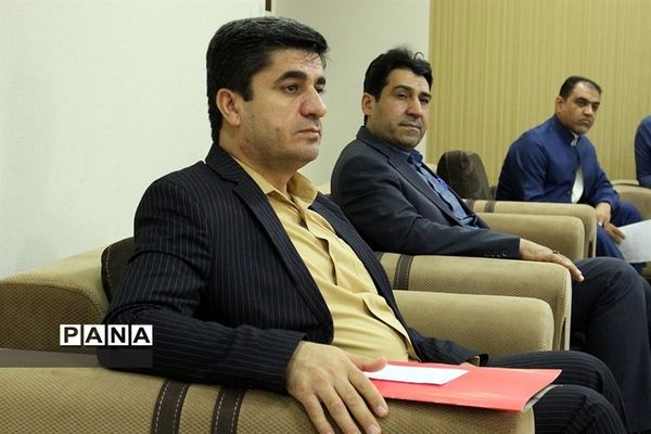 دیدار نیروهای ستادی حوزه پرورشی و فرهنگی با سرپرست اداره کل آموزش و پرورش خوزستان