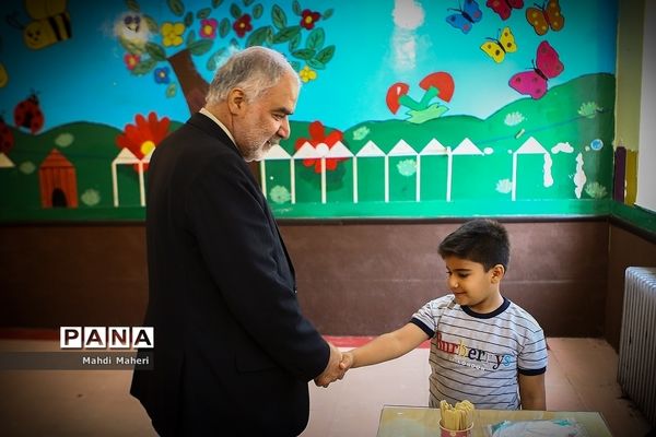 افتتاحیه سنجش سلامت جسمانی و آمادگی تحصیلی نوآموزان بدو و رود به دبستان