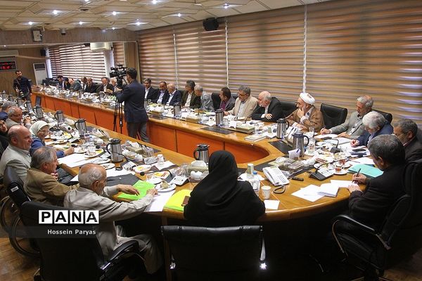 اولین نشست هم‌اندیشی اساتید دانشگاه‌های علوم تربیتی با سرپرست وزارت آموزش‌وپرورش