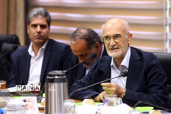 اولین نشست هم‌اندیشی اساتید دانشگاه‌های علوم تربیتی با سرپرست وزارت آموزش‌وپرورش