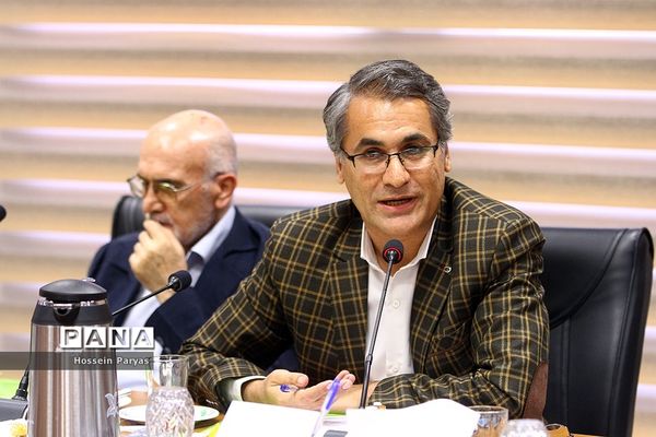 اولین نشست هم‌اندیشی اساتید دانشگاه‌های علوم تربیتی با سرپرست وزارت آموزش‌وپرورش