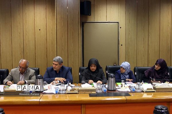 اولین نشست هم‌اندیشی اساتید دانشگاه‌های علوم تربیتی با سرپرست وزارت آموزش‌وپرورش
