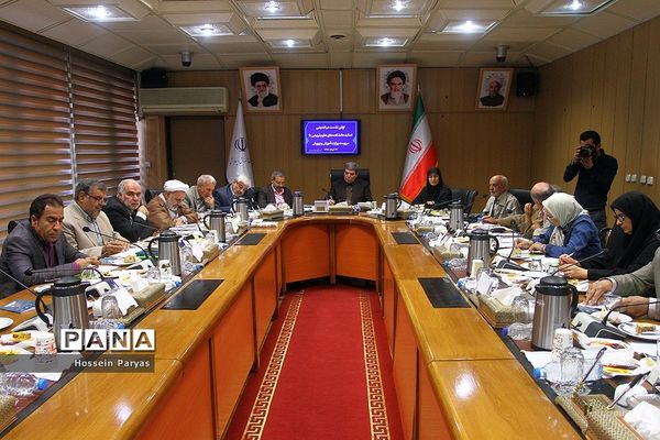اولین نشست هم‌اندیشی اساتید دانشگاه‌های علوم تربیتی با سرپرست وزارت آموزش‌وپرورش