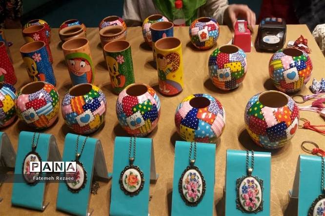 نمایشگاه توانمندیهای بانوان کارآفرین استان زنجان