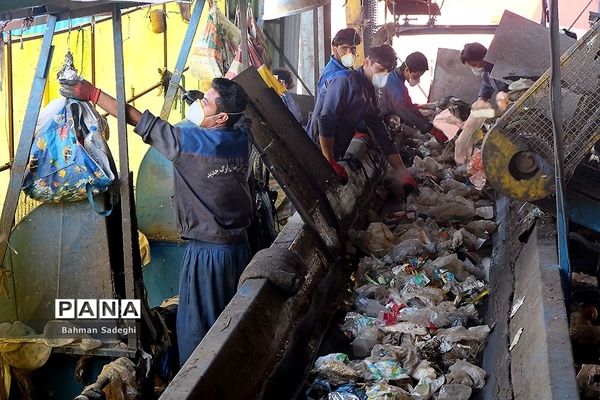 بازدید از مراکز تفکیک زباله تهران