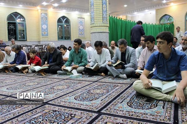 کرسی تلاوت قرآن کریم در اسلامشهر