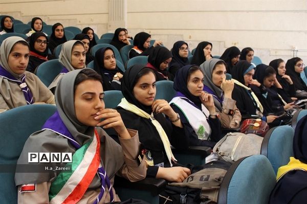 نشست مشترک مجامع اعضا،مربیان و شوراهای دانش‌آموزی در بخش خواهران