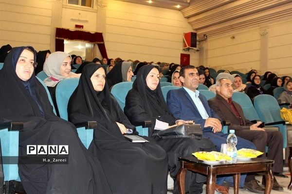 نشست مشترک مجامع اعضا،مربیان و شوراهای دانش‌آموزی در بخش خواهران