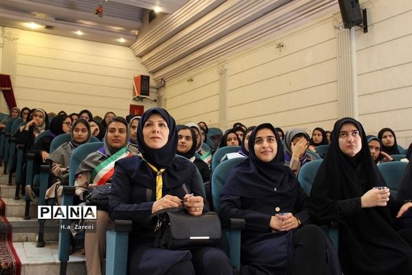 نشست مشترک مجامع اعضا،مربیان و شوراهای دانش‌آموزی در بخش خواهران