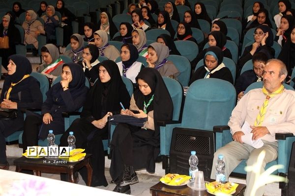 نشست مشترک مجامع اعضا،مربیان و شوراهای دانش‌آموزی در بخش خواهران