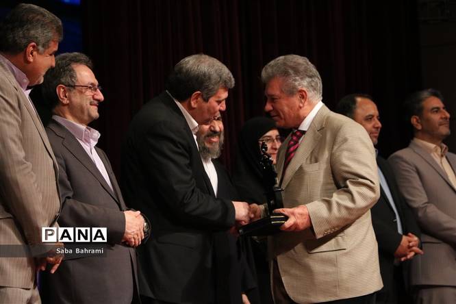 همایش تجلیل از خیرین مدرسهساز استان تهران (2)