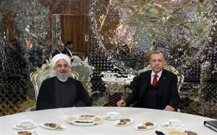 مخالفت ایران و ترکیه با هر گونه تحریم و یک جانبه گرایی در دیدار روحانی و اردوغان