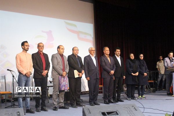 تجلیل از650 نفر از قهرمانان و مدال‌آوران ورزش خراسان جنوبی