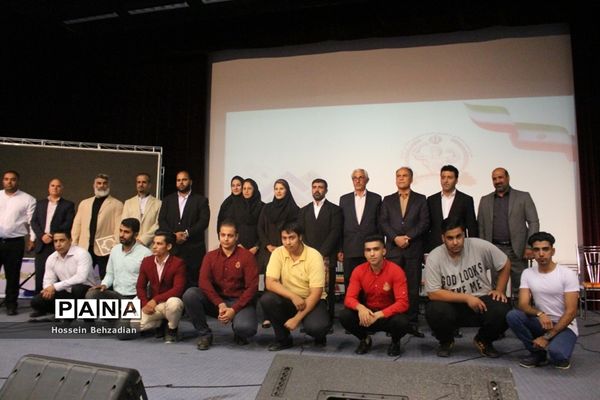 تجلیل از650 نفر از قهرمانان و مدال‌آوران ورزش خراسان جنوبی