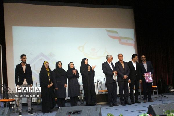 تجلیل از650 نفر از قهرمانان و مدال‌آوران ورزش خراسان جنوبی