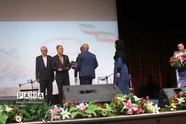 تجلیل از650 نفر از قهرمانان و مدال‌آوران ورزش خراسان جنوبی