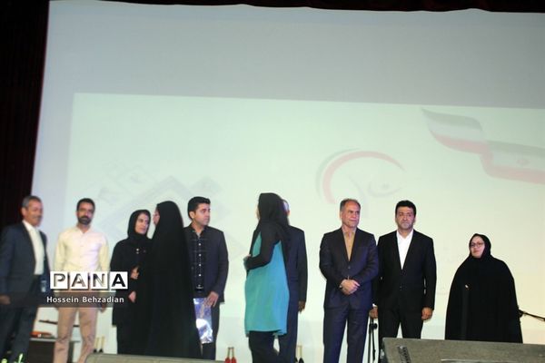 تجلیل از650 نفر از قهرمانان و مدال‌آوران ورزش خراسان جنوبی