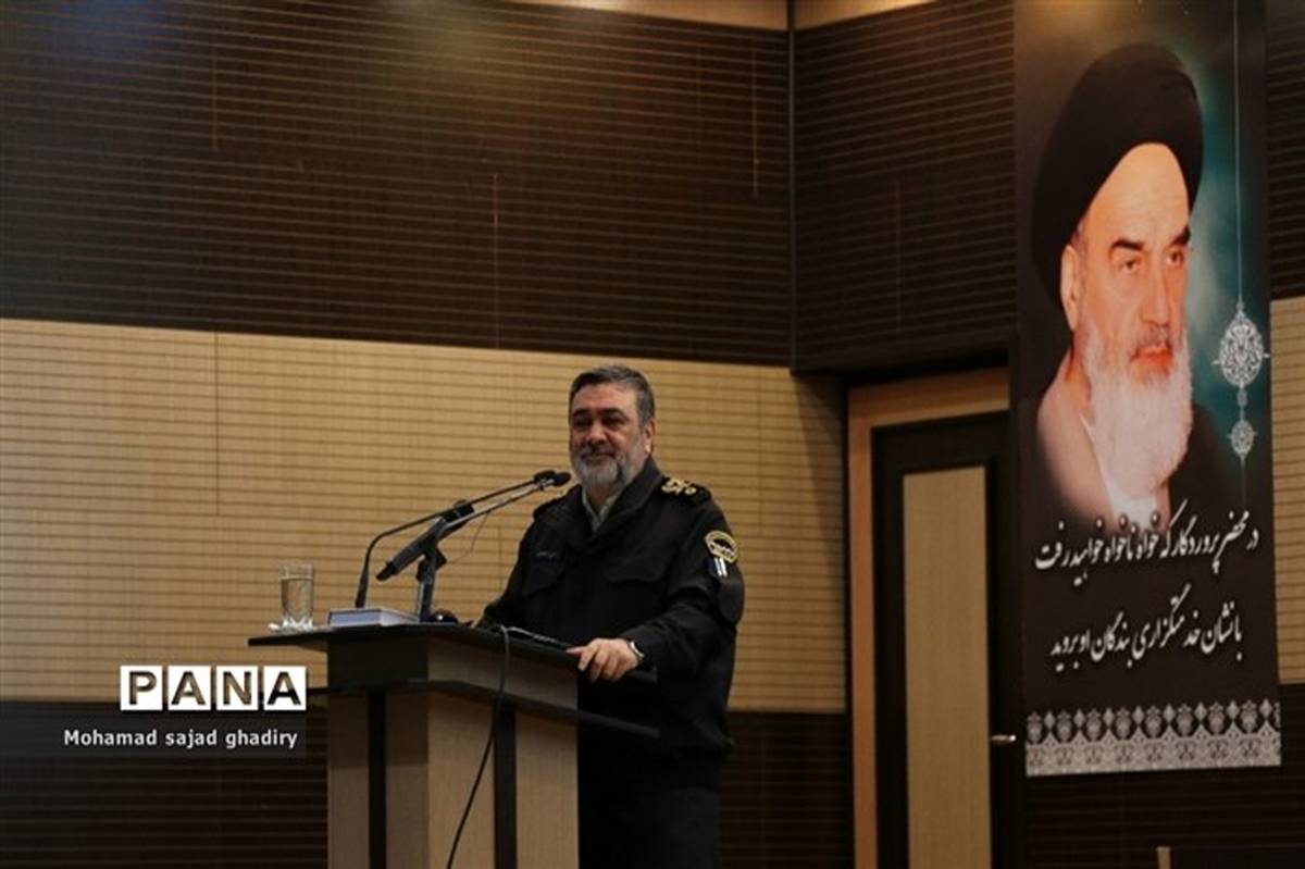 سردار اشتری: نیروی انتظامی موافق افزایش تمدید گذرنامه به ۱۰ سال است