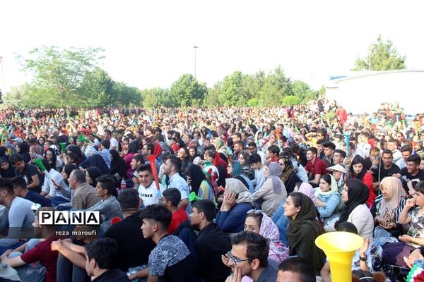 شور و شوق والیبالی در پارک های  ارومیه