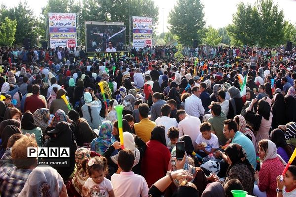 شور و شوق والیبالی در پارک های  ارومیه
