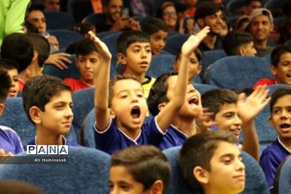 آیین تجلیل از قهرمانان و فعالان ورزش استان در سال 1397