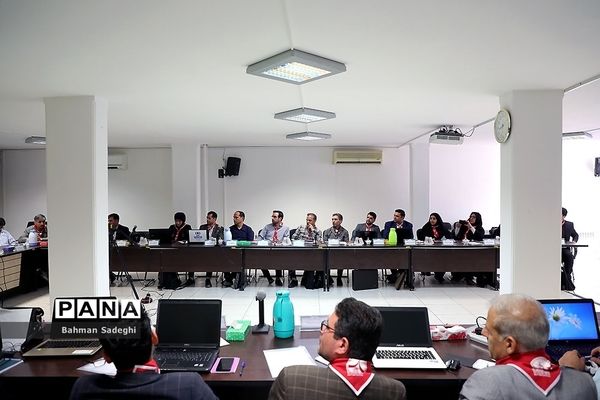 جلسه  توجیهی رابطان استانی سامانه‌های دانش آموزی