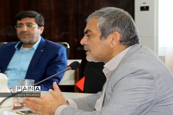 جلسه کار گروه استانی سرویس مدارس استان بوشهر