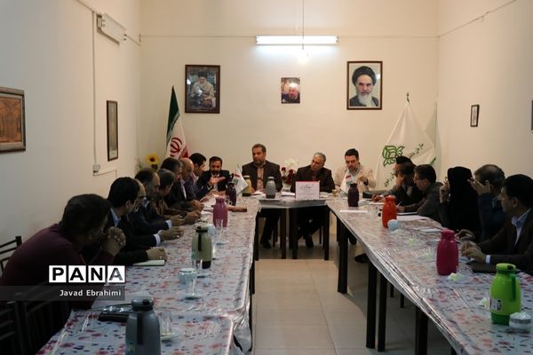 نشست کمیته اجرایی ساماندهی لباس فرم