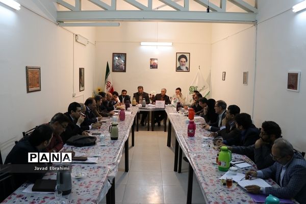 نشست کمیته اجرایی ساماندهی لباس فرم