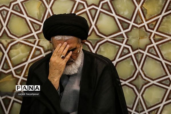 تشییع پیکر شهید گمنام در حرم حضرت معصومه (س)