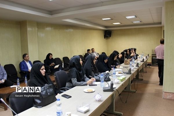 نشست هم اندیشی و مشارکت بانوان در فعالیت‌های اجتماعی اسلامشهر